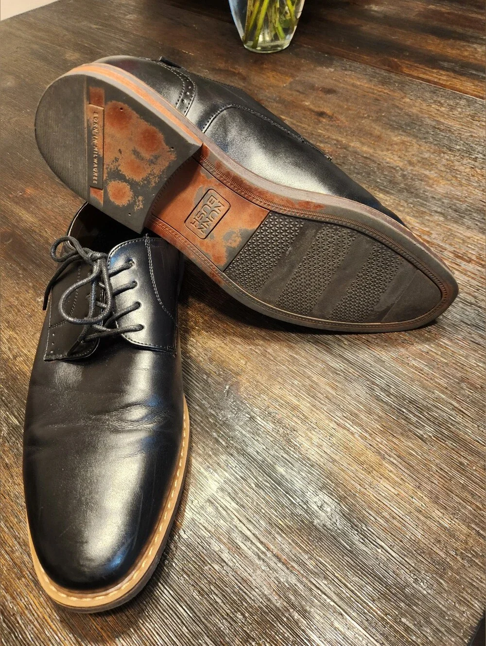 Nunn Bush Black Leather Derby Shoes with Tan Welt